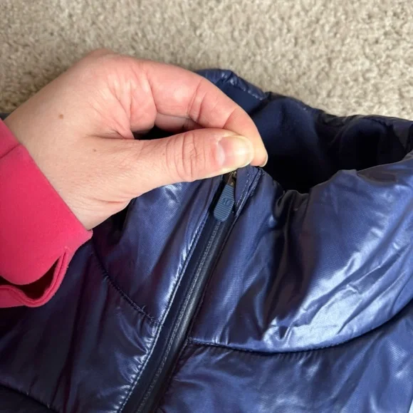 Lululemon Down for It All Vest Shine Night Sea size 12 - Picture 7 of 12